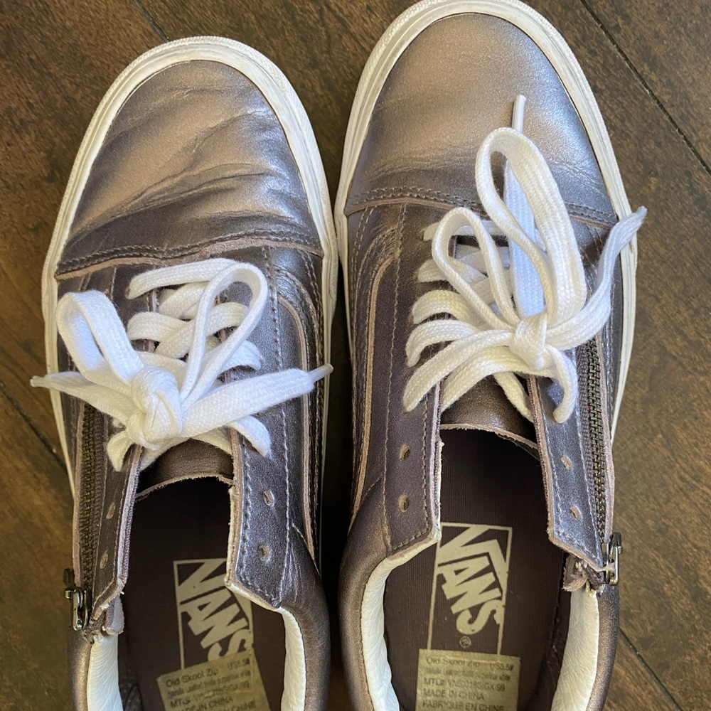 Vans leather old-school zip shoes! 👟